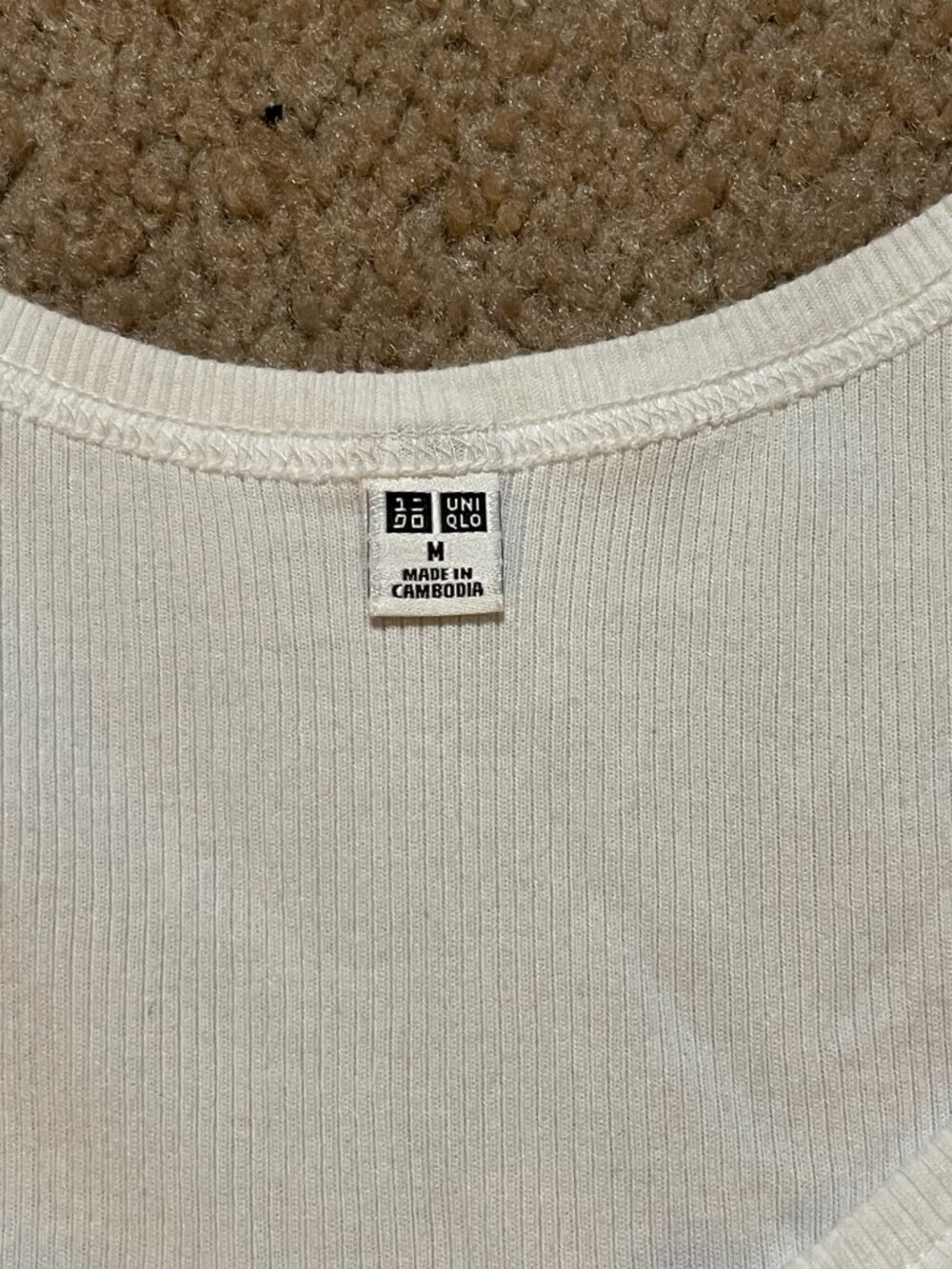 Uniqlo Ribbed White Tank Top - Picture 2 of 2